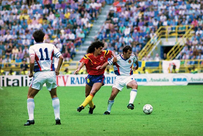 Mundial Italia 1990. Partido Yugoslavia 1, Colombia 0.
Leonel lvarez particip con la Seleccin Colombia en los mundiales de 1990, 1994 y 1998. 