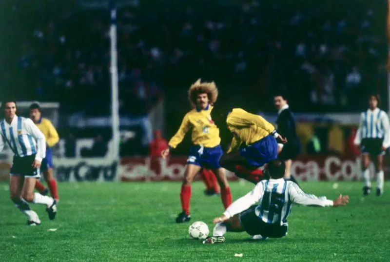 El Tino Asprilla, anot 2 de los goles colombianos, a los minutos 50 y 75. 