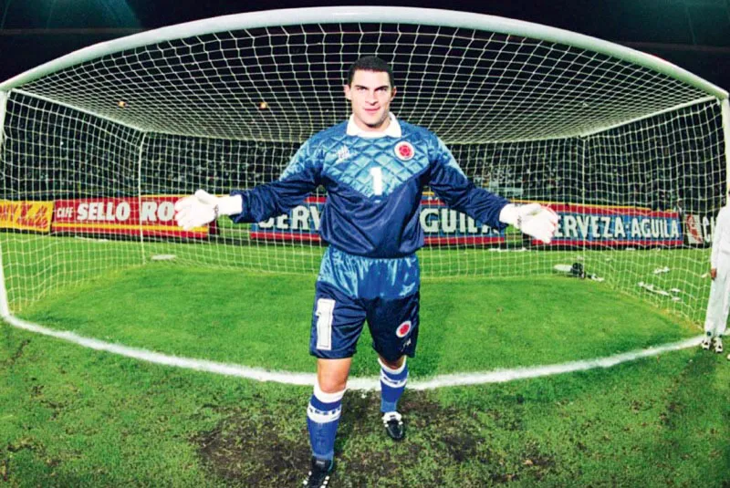 Farid Mondragón defendió el arco colombiano durante algunos partidos de las eliminatorias al Mundial de 2006.