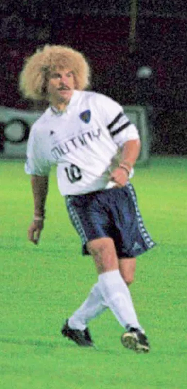 En 2000-2001 el ‘Pibe’ jugó para el Tampa Bay Mutiny de EE.UU.. Aquí durante el amistoso Millonarios 2, Tampa Bay 2, en Bogotá, febrero 22, 2001.