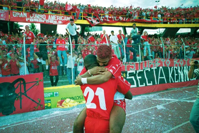 El Amrica de Cali, dirigido por Jaime de la Pava, cont con la presencia de jugadores como David
Ferreira, Jersson Gonzlez y Nstor Salazar. 