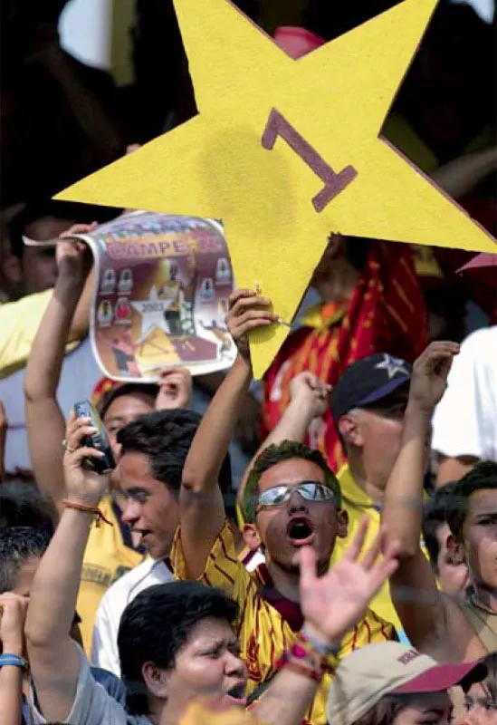 Pasaron 48 aos, antes de que los hinchas del Tolima pudieran celebrar un ttulo del ftbol colombiano. 