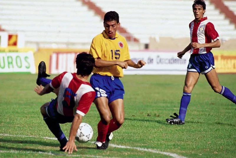 Con la camiseta de la Selección Colombia, Victor Hugo Aristizábal participó en los Juegos Olímpicos de 1992 y la Copa América de 1993.