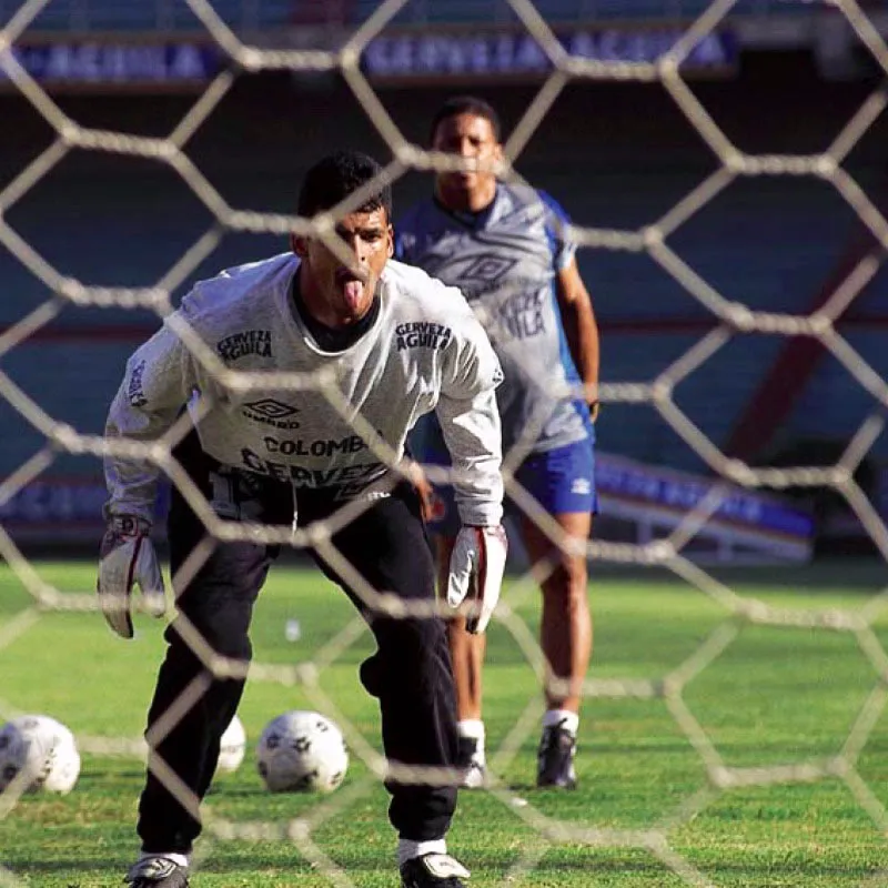 En 1997 Miguel Calero fue transferido al Atlético Nacional de Medellín, con el que fue campeón del torneo local y de la Copa Merconorte en 1998.