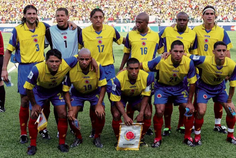 Septiembre 7, 2003. Colombia 1, Brasil 2.
Estadio Metropolitano de Barranquilla.
Atrás, de izquierda a derecha: Mario Alberto Yepes, Óscar Córdoba, Jairo Patiño, Amaranto Perea, Gonzalo Martínez y Juan Pablo Ángel.
Adelante: Gerardo Bedoya, Freddy Grisales, Iván Ramiro Córdoba, John Javier Restrepo y Giovanni Hernández.