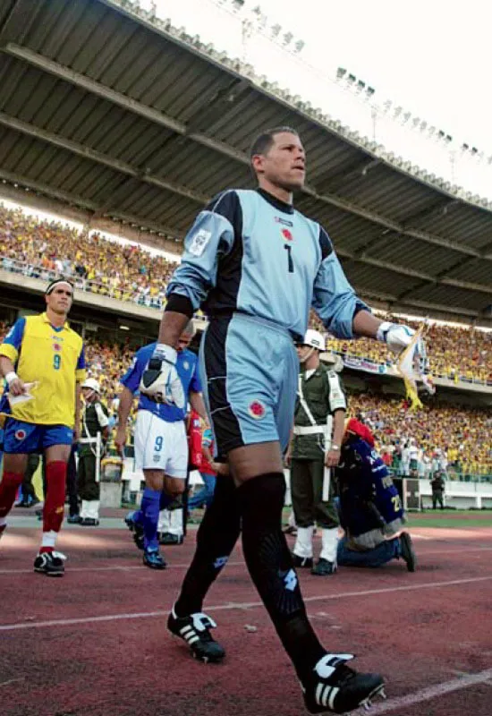 Óscar Córdoba y Juan Pablo Ángel, quienes habían participado en las eliminatorias para Corea-Japón 2002, fueron parte del equipo que jugó la fase de clasificación hacia Alemania 2006.
