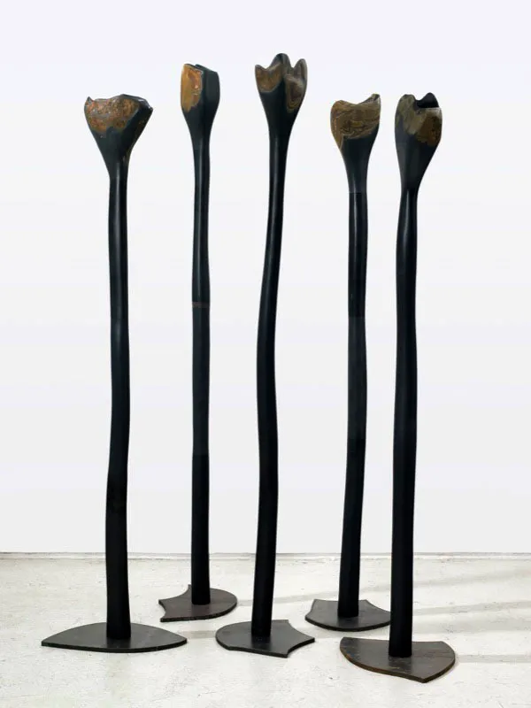 FLORES DEL MAL.
2000.
Homenaje a Baudelaire.
Lutita y óxidos de hierro.
150 x 6 x 6 cm aprox. c/u