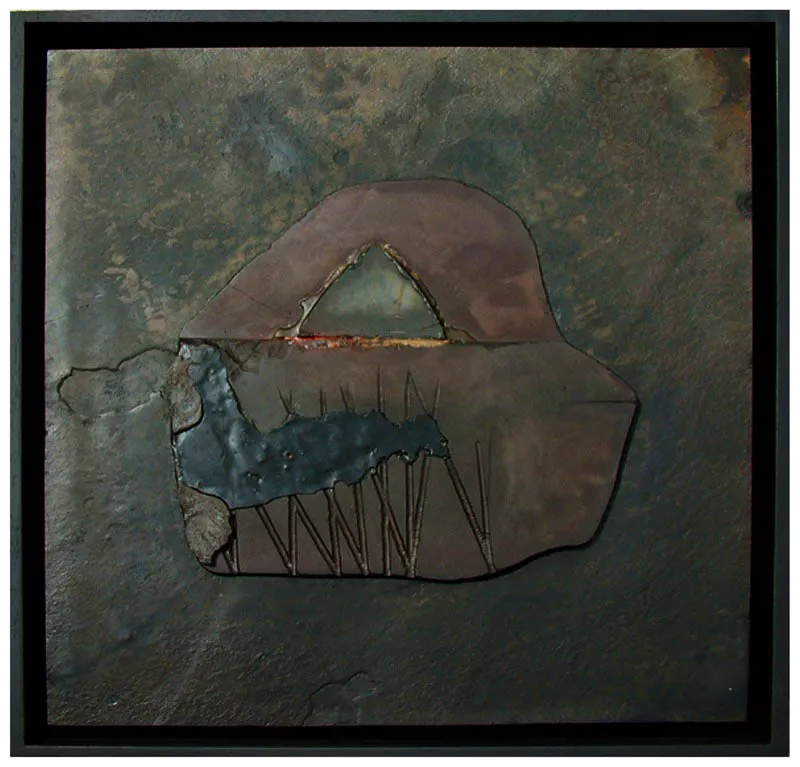 PAISAJE CONSTRUIDO.
2005.
Ensamble de lutita y pizarra.
62 x 62 x 10 cm aprox.
