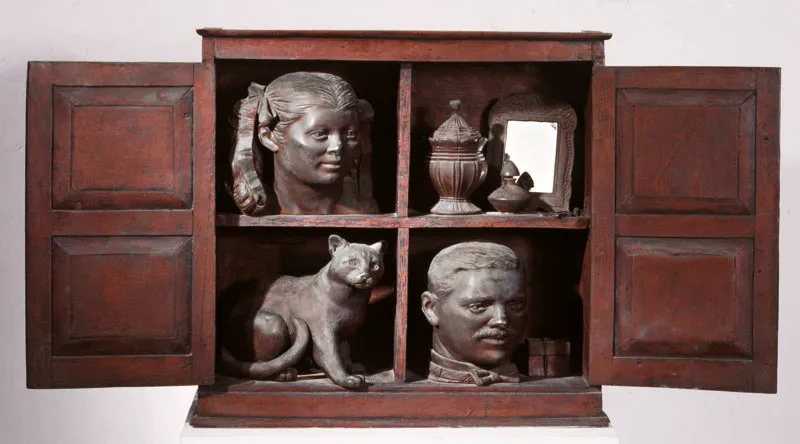 Enrique Grau / Alacena olvidada / 1992 / Bronce / 63 x 116 x 27 cm Óscar Monsalve