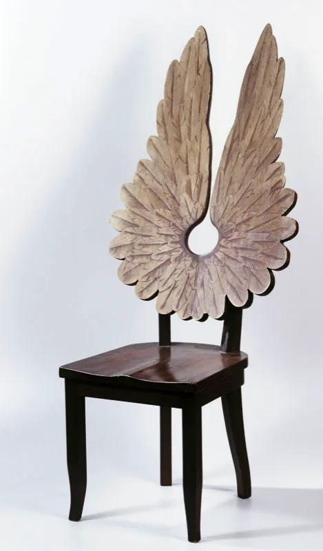 Pedro Ruiz / Ave auxiliar / 1999 / Óleo sobre madera y ensamblaje / 140 x 62 x 47 cm Óscar Monsalve