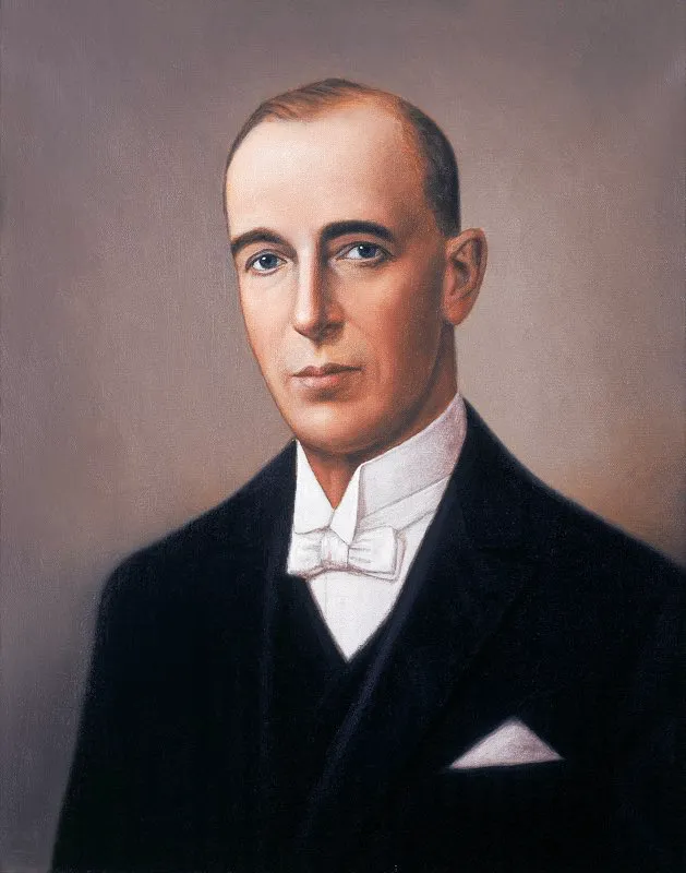 Los Samper Brush invirtieron en el montaje de la planta de El Charquito y su mecanismo complementario para suministrarle alumbrado pblico y domiciliario a Bogot, ms de 2 millones de pesos en papel moneda. Era una fortuna y no les resultara fcil reponerla con el mdico precio de 1,50 pesos papel moneda mensuales por foco instalado, que slo hasta el fin de la guerra en noviembre de 1902, aumentaron a 3 y a 9 pesos papel moneda. Manuel Samper Brush. 