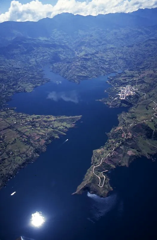 Represa del Guavio, Cundinamarca.