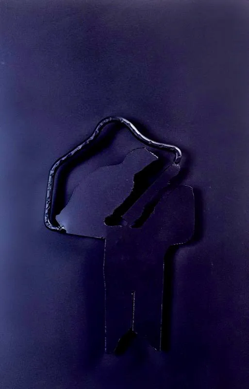 Signo doble presencia / 2008 / Lámina cold roll / 60,5 x 40 x 5 cm