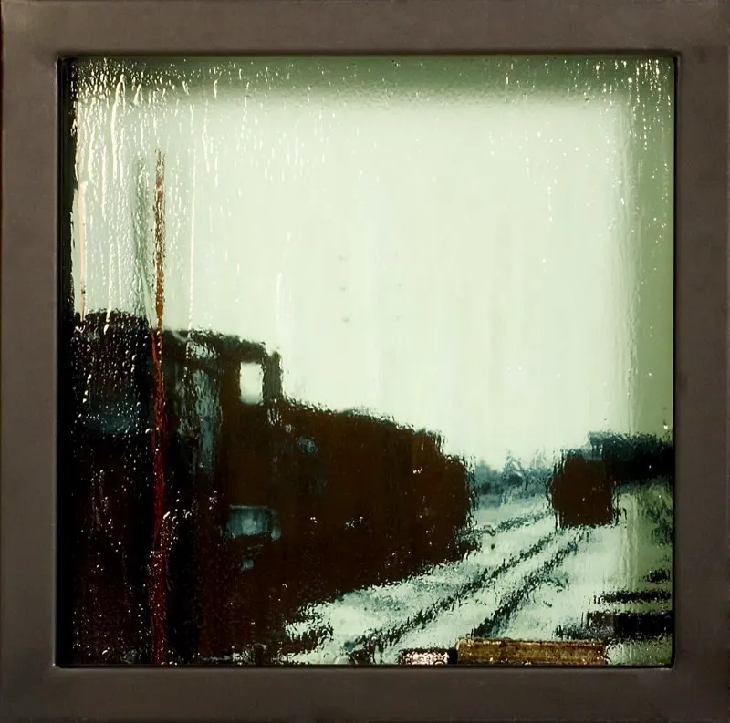 De la serie Sur / 2002 - 2005 / Fotografía intervenida sobre placas metálicas / 50 x 50 x 12 cm