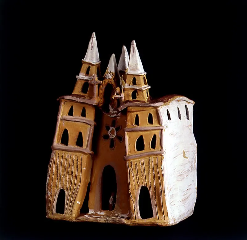 Representación popular, en cerámica, de iglesia del altiplano andino. María Otilia Jerez. Ráquira, Boyacá. José Fernando Machado