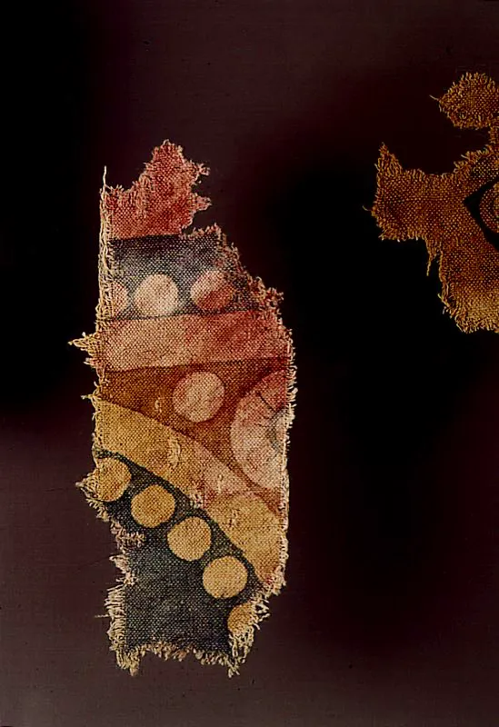 Fragmento de tejido prehispánico en algodón, pintado con tintes vegetales. Cultura Muisca. José Fernando Machado