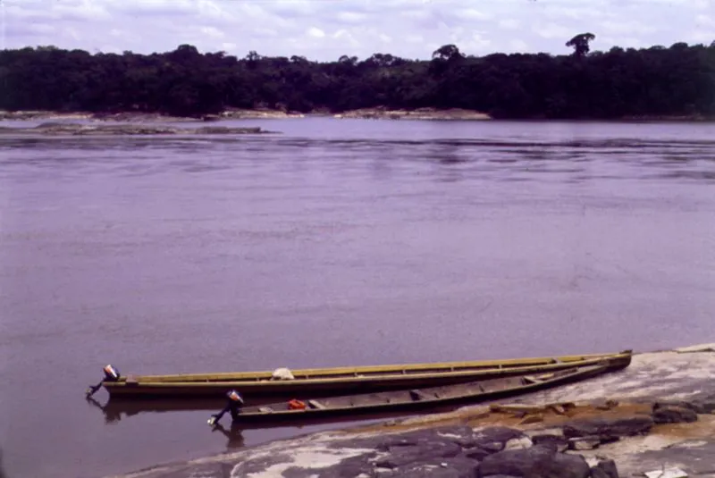 Botes en madera, usados para la pesca marina, por los habitantes de Taganga. Santa Marta, Magdalena. Diego Miguel Garcs