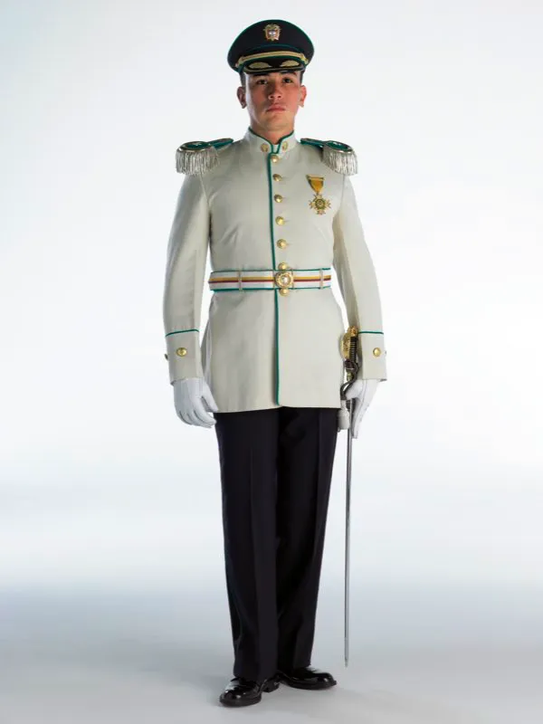 Uniforme clima cálido.