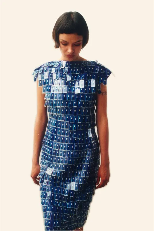 Traje de Julieta | Ensamblaje | Dimensiones variable | 1999