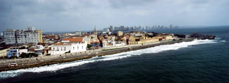 Panormica de la ciudad entre la Plaza de La Merced y el Baluarte de Santo Domingo. Carlos Hoyos