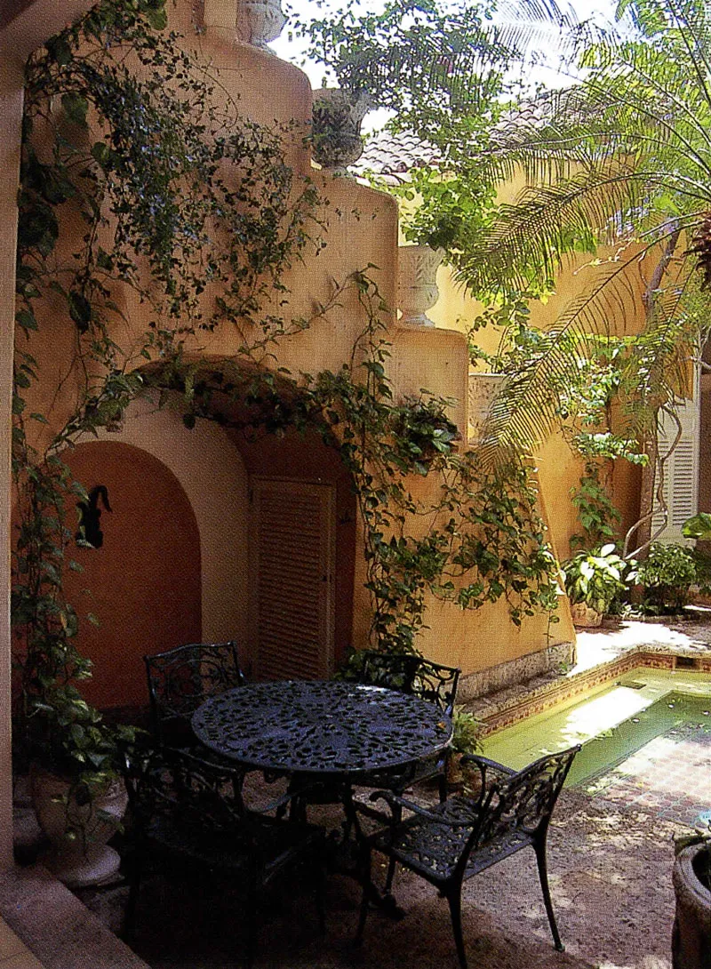 Casa Calle Tumbamuertos. Cartagena, 1991. Antonio Castañeda Buraglia