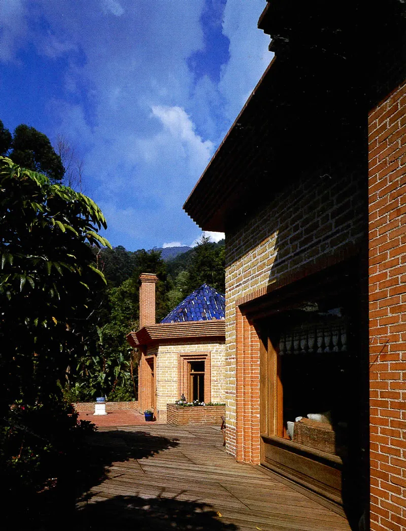 Conjunto Villa Ftima. Envigado, Antioquia, 1986. 