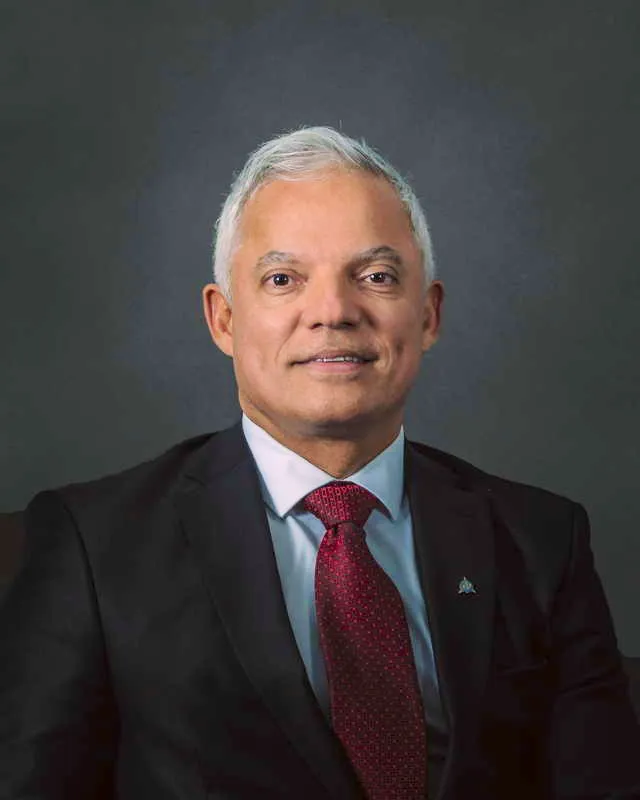 Carlos Mario Molina Betancur.