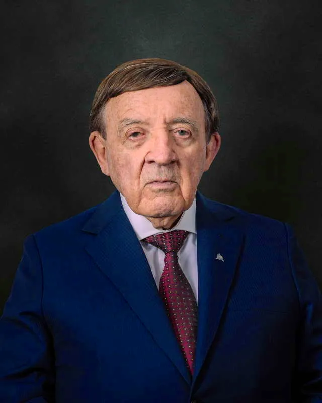 Heraclio Fernndez Sandoval. 