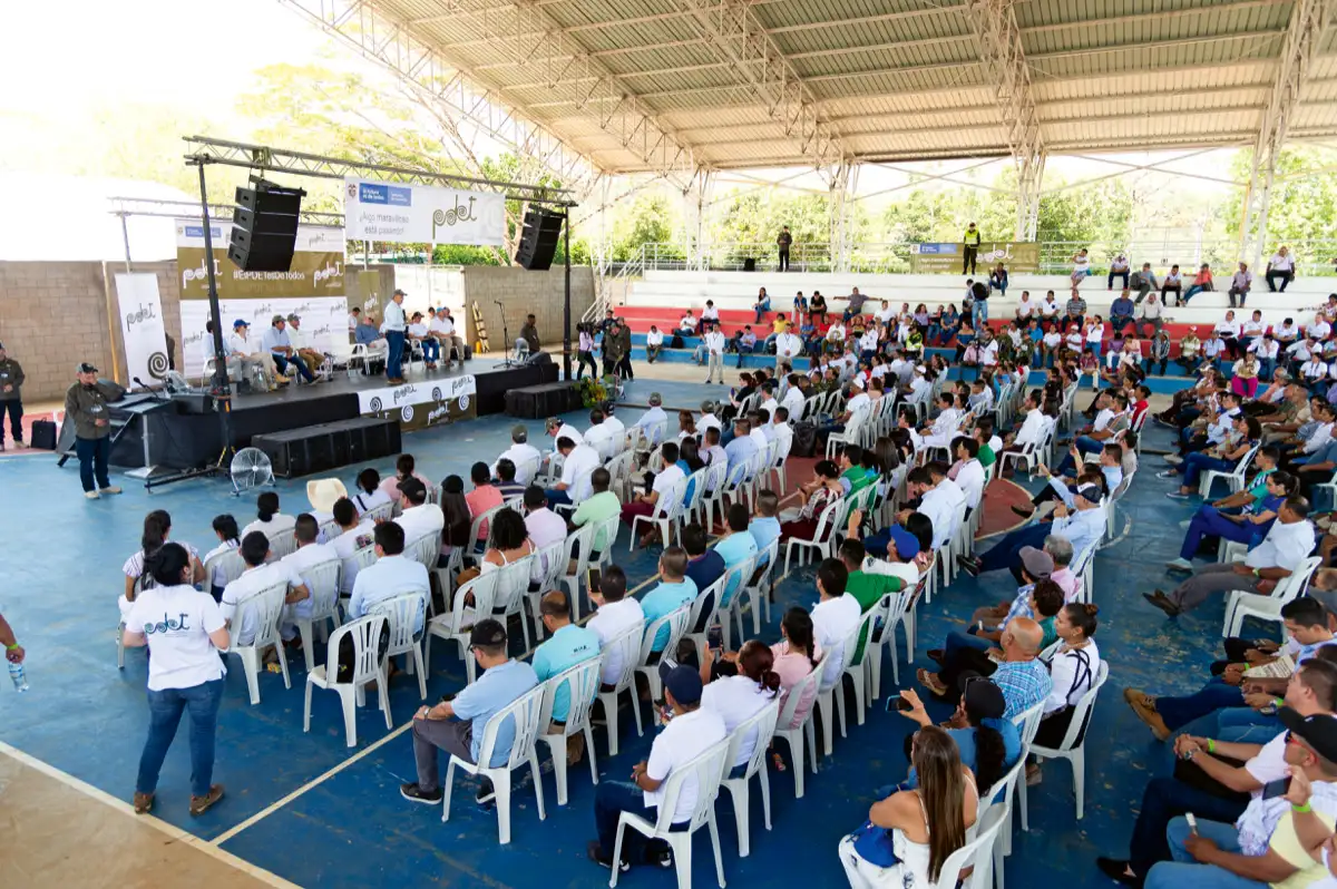 Encuentro con miembros del Grupo Motor pdet. Coliseo CIC, Paujil, Caquetá, 6 de febrero de 2020.