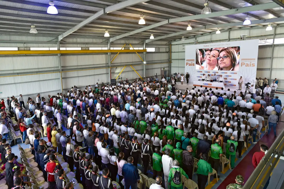 Taller Construyendo País. Hangar del Batallón de movilidad y maniobra de aviación No. 8. Saravena, Arauca, 9 de marzo de 2019.
