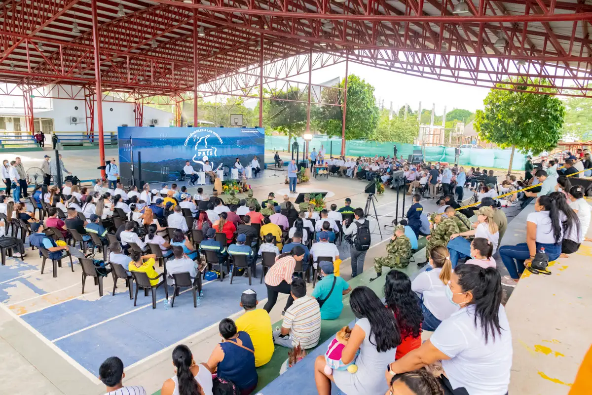Taller Construyendo País. Inírida - Guainía III. Polideportivo del Instituto Integrado Custodio García Rovira. Inírida, Guainía, 14 de mayo de 2022.