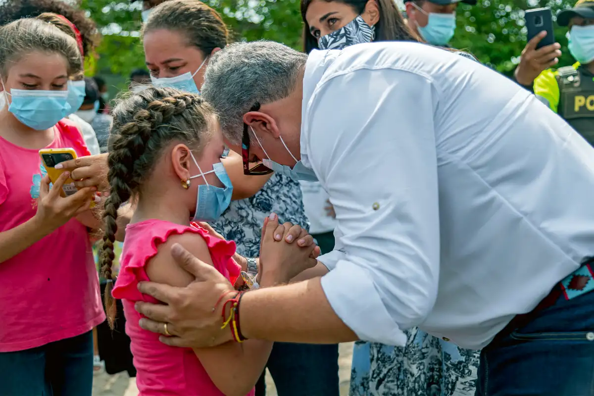 Saludo a niños en firma de Pactos Golfo de Morrosquillo. Tolú Viejo, Sucre, 27 de abril de 2021.