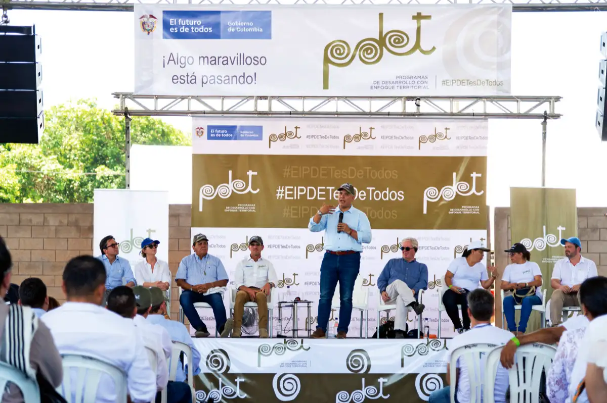 Encuentro con miembros del Grupo Motor PDET. Coliseo Centro de Integración Ciudadana, Paujil, Caquetá, 6 de febrero de 2020.