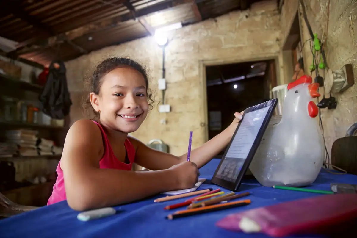 Plan de electrificación rural e intercomunicación, programa que beneficia a más 1000 familias. Urumita, La Guajira.