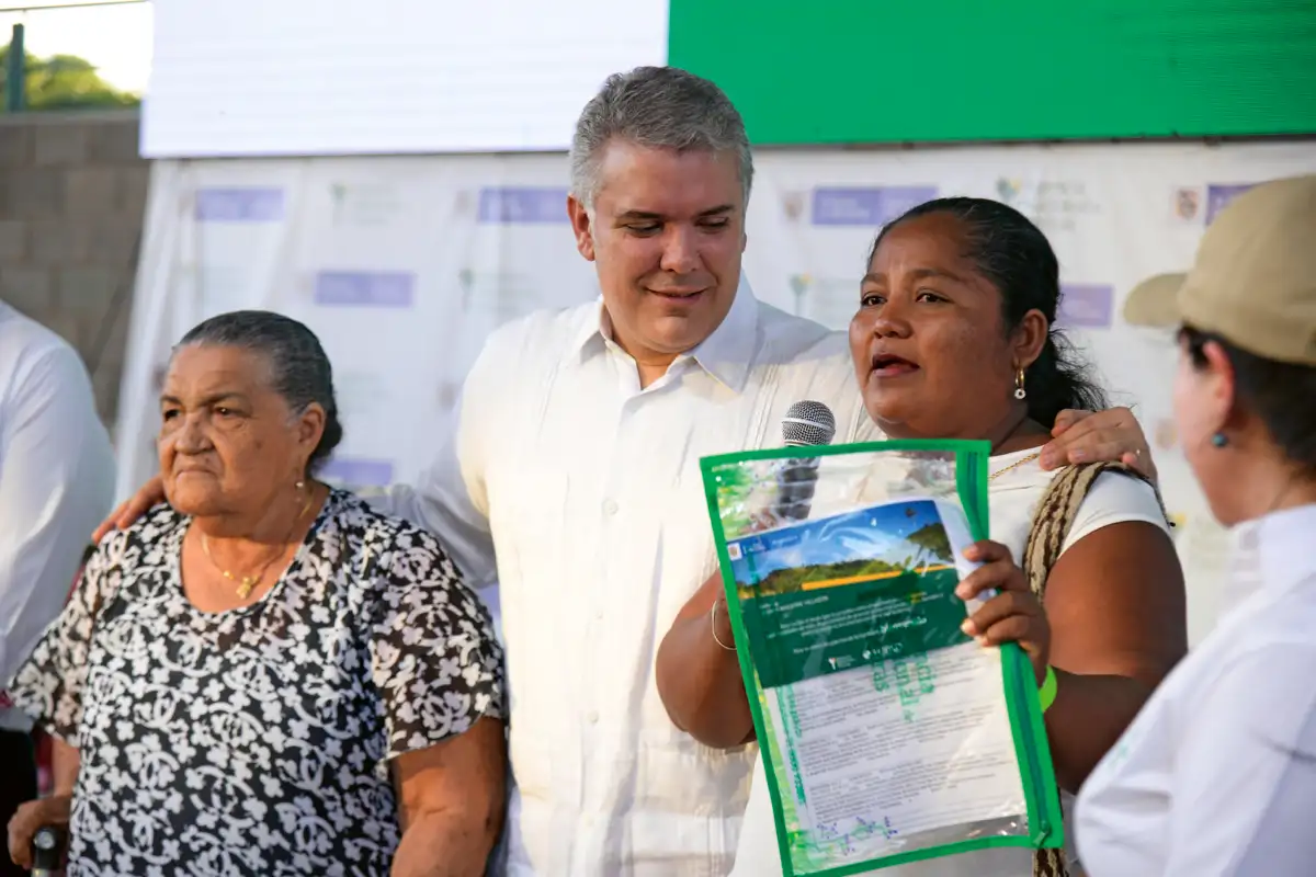 Entrega de títulos de tierra por la Agencia Nacional de Tierras. Valledupar, Cesar, 10 de diciembre de 2019.