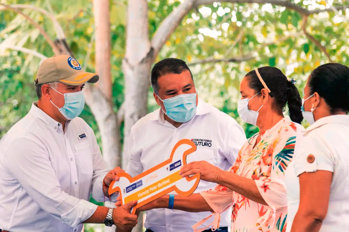 Entrega de mejora de viviendas. Parque La Paz, barrio La Esperanza, Arauca, Arauca, 13 de febrero de 2021.