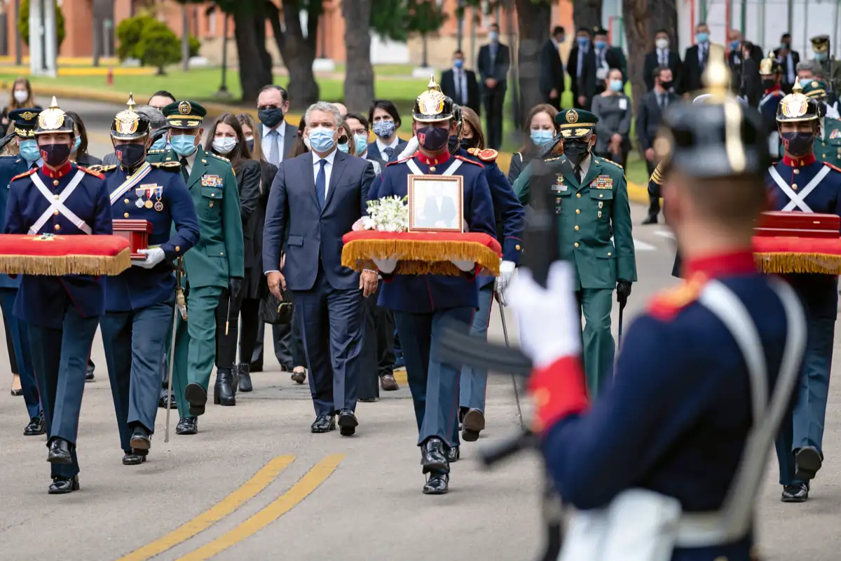 Honras fúnebres del ministro de Defensa Nacional, Carlos Holmes Trujillo. Escuela Militar de Cadetes, Bogotá, 27 de enero de 2021.