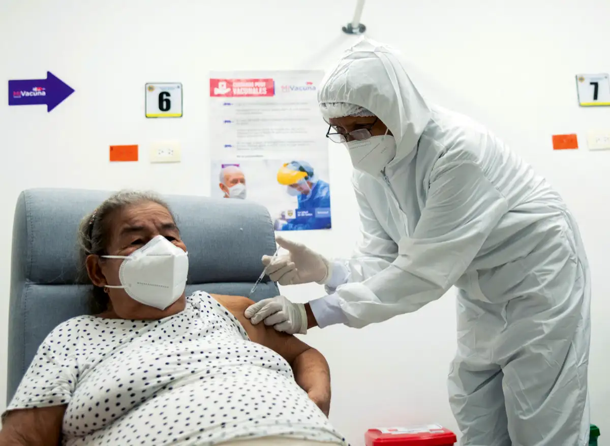 Vacunación de la persona número dos millones. Hospital Universitario del Caribe, Cartagena, Bolívar, 30 de marzo de 2021.