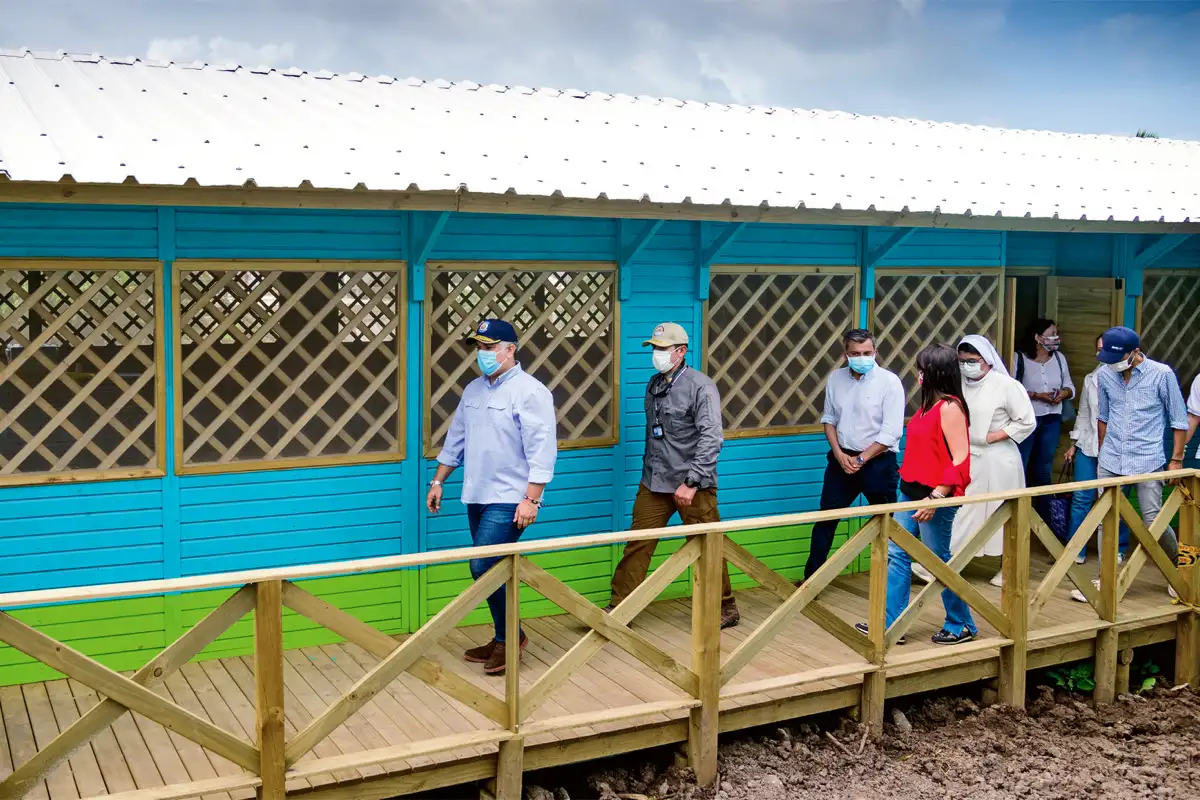 Entrega de aulas provisionales Colegio Maria Inmaculada, isla de Providencia, 19 de junio de 2021.