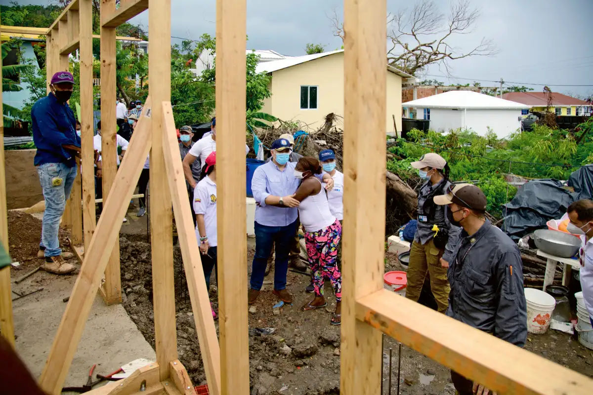 Visita a beneficiarios de casas en construcción. Isla de Providencia, 19 de junio del 2021.