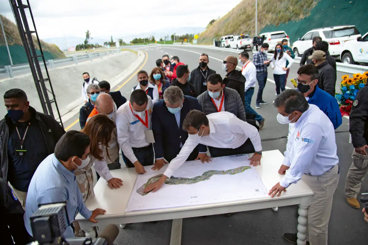Revisión de obras del Proyecto Pasto-Rumichaca, variante Alberto Quijano. Tangua, Nariño, 17 de octubre de 2020.