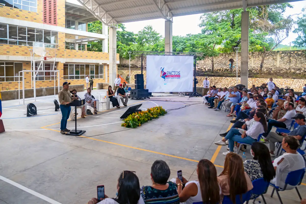 Entrega Megacolegio Heriberto García Garrido y balance Pacto Golfo de Morrosquillo. Toluviejo, Sucre, 24 de julio de 2022.