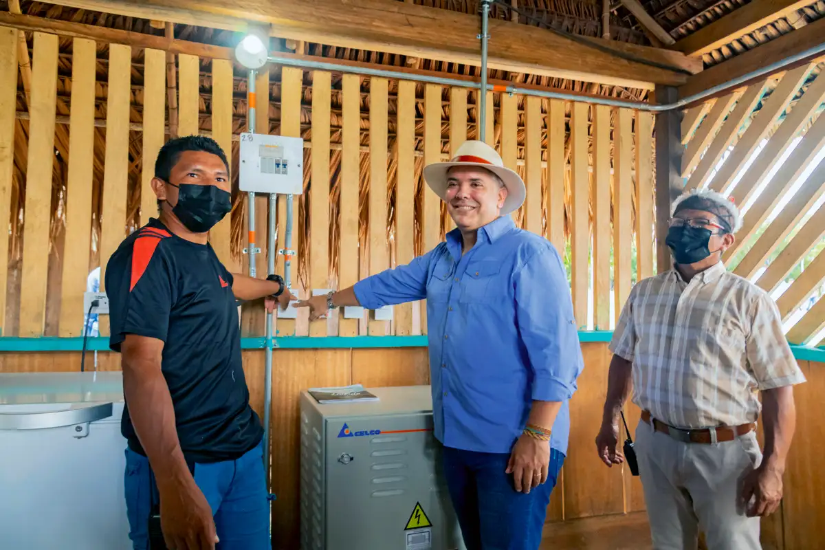 Entrega soluciones Fotovoltaicas a Comunidad Indígena La Ceiba. Inírida, Guainía, 14 de mayo de 2022.