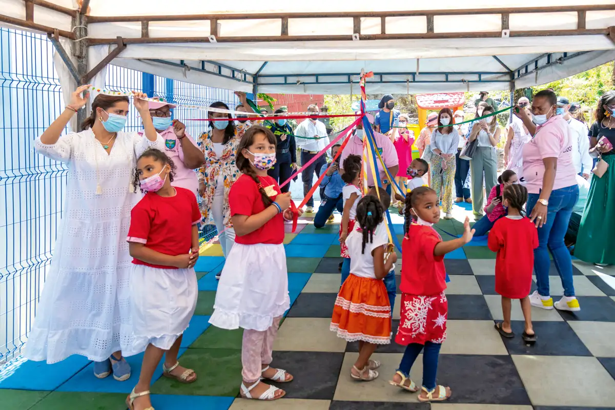 Presentación del mural “We Can Do It Together” Ludoteca Naves ‘Niños Creativos’, Plazoleta Centro Lúdico, Isla de Providencia, Archipiélago de San Andrés, 23 de febrero de 2022